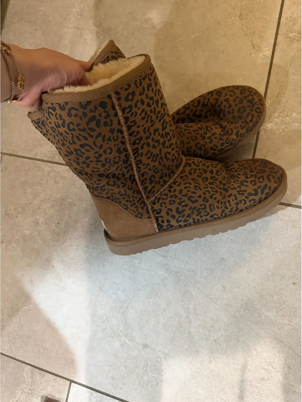 UGG these classic